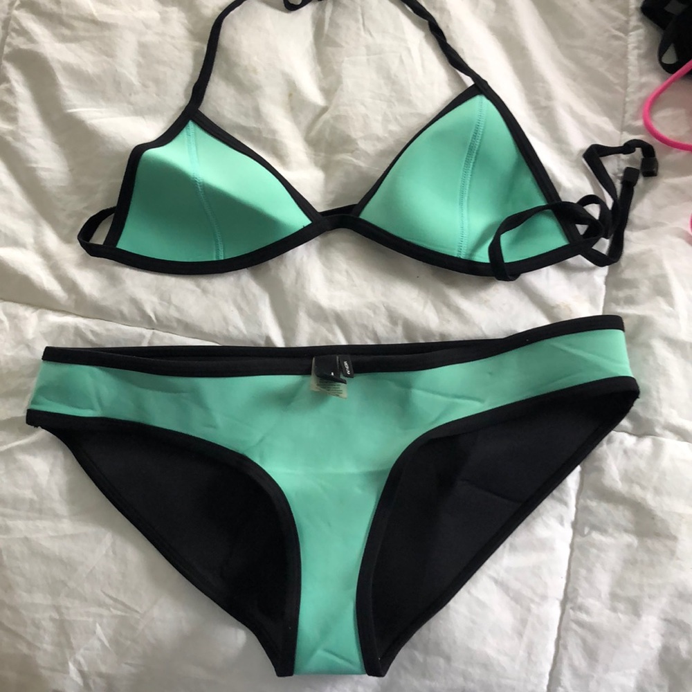 Triangl Bikini